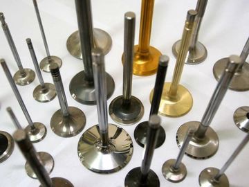 La valvola del motore diesel su ordinazione originale IN materiale di EX21-4N &amp; di 4Cr10Mo ha lucidato il trattamento